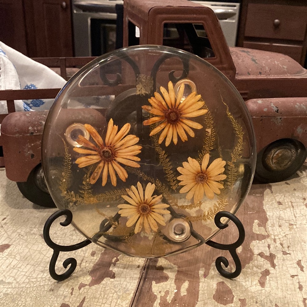 New designs inc. floral trivet glass like resin hotplate